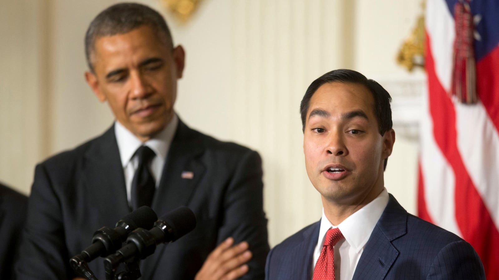 articles/2014/05/23/with-julian-castro-taking-over-at-hud-a-new-political-dynasty-is-in-the-making/140523-castro-navarette-tease_e401xt