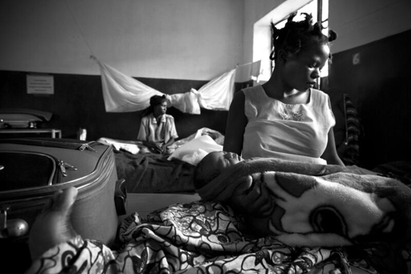 galleries/2009/10/07/in-the-congo-pregnant-and-displaced/elliot---10_e7bx7i
