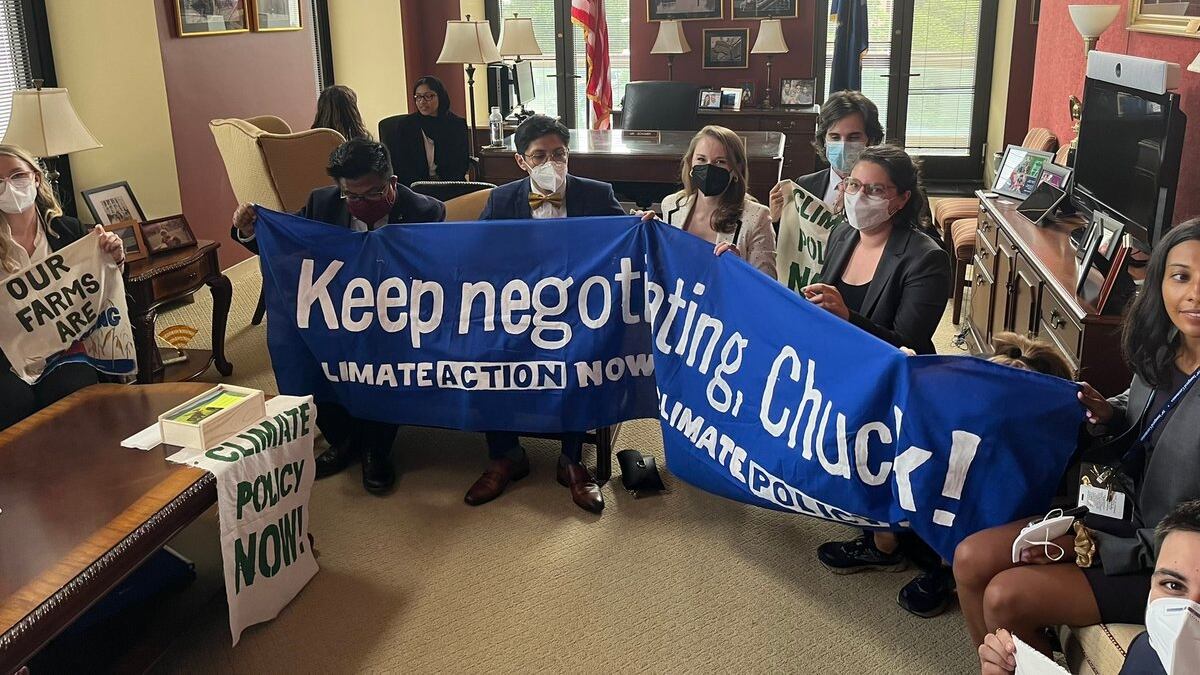 climate_protest_cly1ez