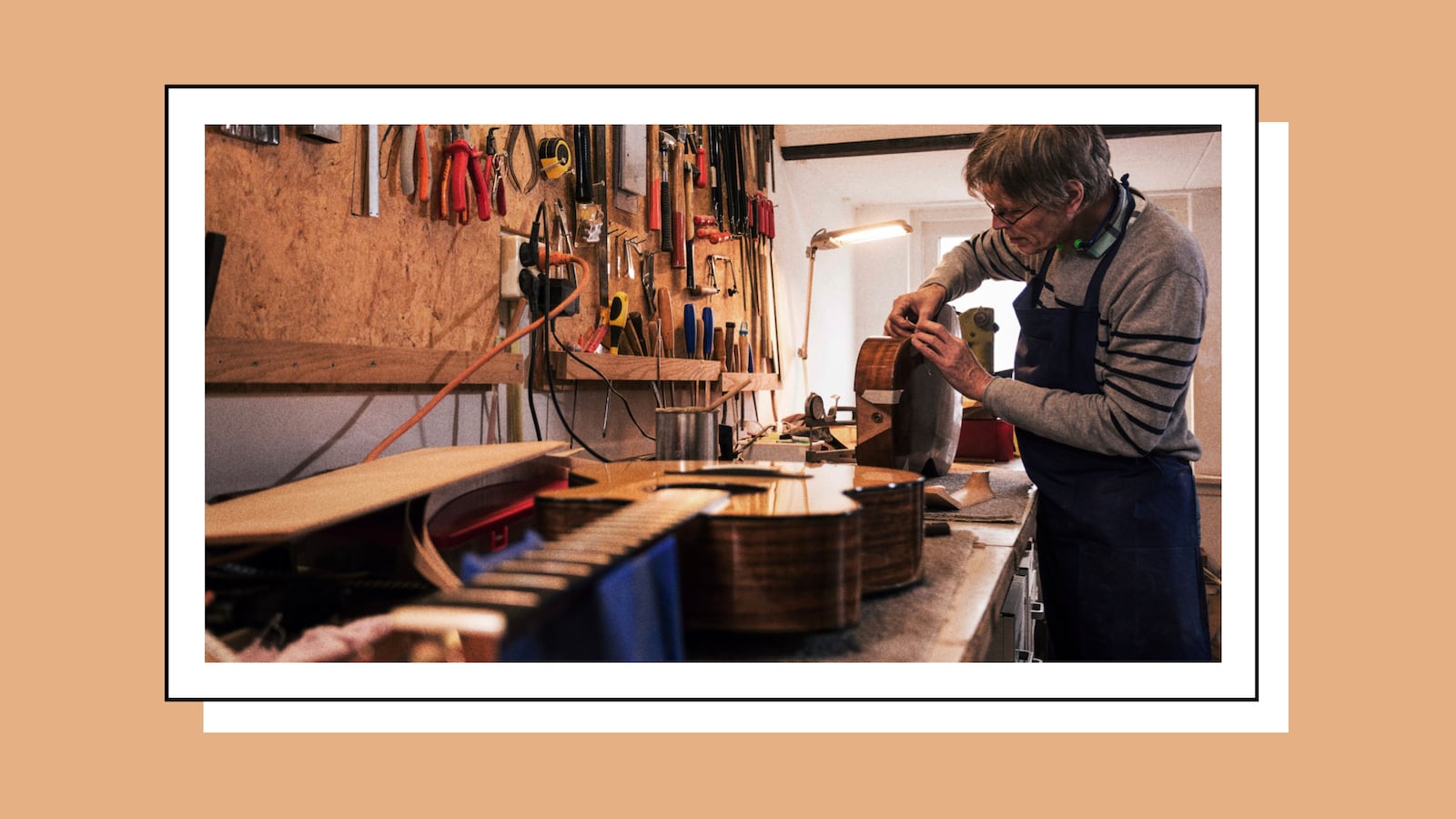 affiliate_-_guitar.001_i5z9rf