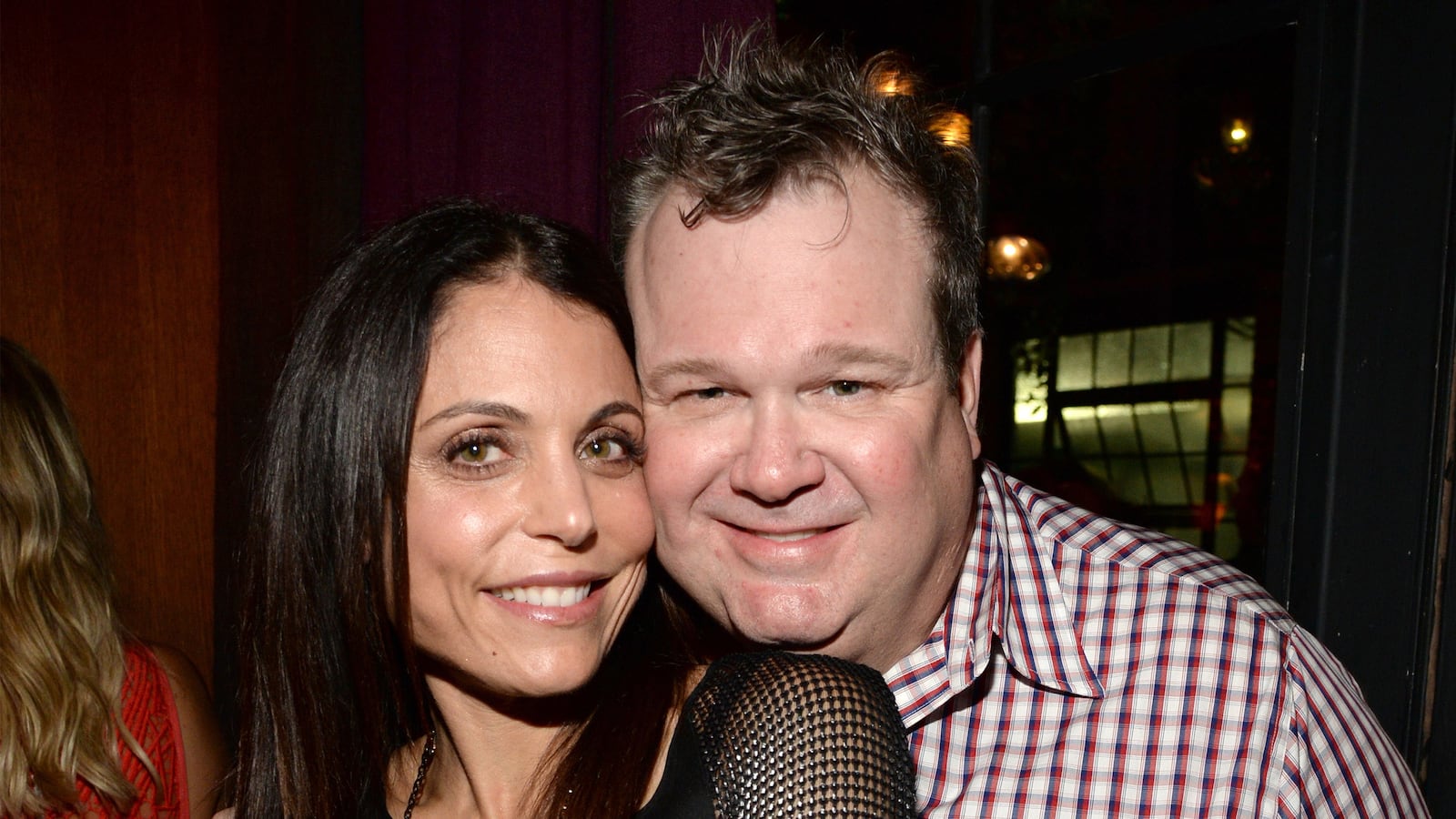 articles/2015/07/14/a-real-housewife-finds-a-modern-family-bethenny-frankel-and-eric-stonestreet-may-be-dating/150714-teeman-frankel-streetstone-tease_x5acs3