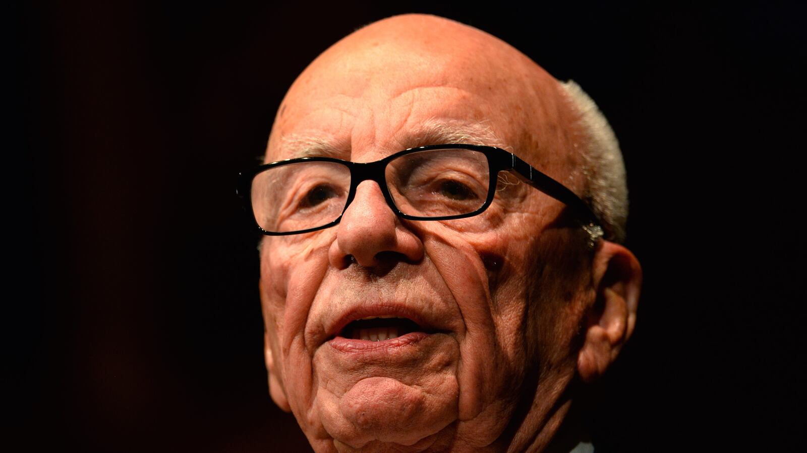 articles/2015/09/04/rupert-murdoch-s-ex-security-chief-blows-the-whistle/150904-hines-murdoch-whistle-blower-tease_qolo8b