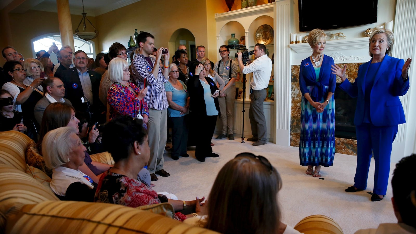 cheats/2015/06/14/clinton-obama-should-listen-to-pelosi/150614-clinton-cheat_elpkma