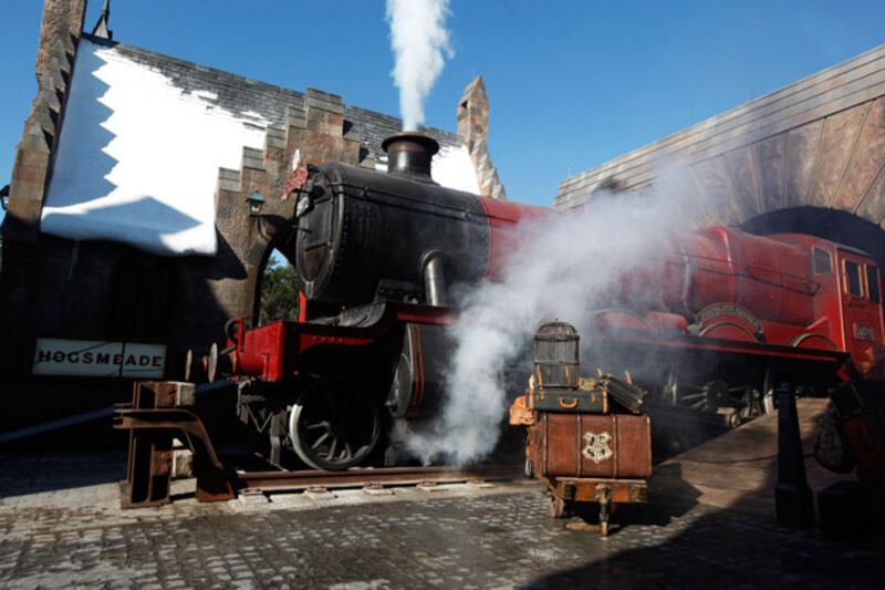 galleries/2010/06/21/harry-potter-theme-park/harry-potter-park---2_rlwmlv