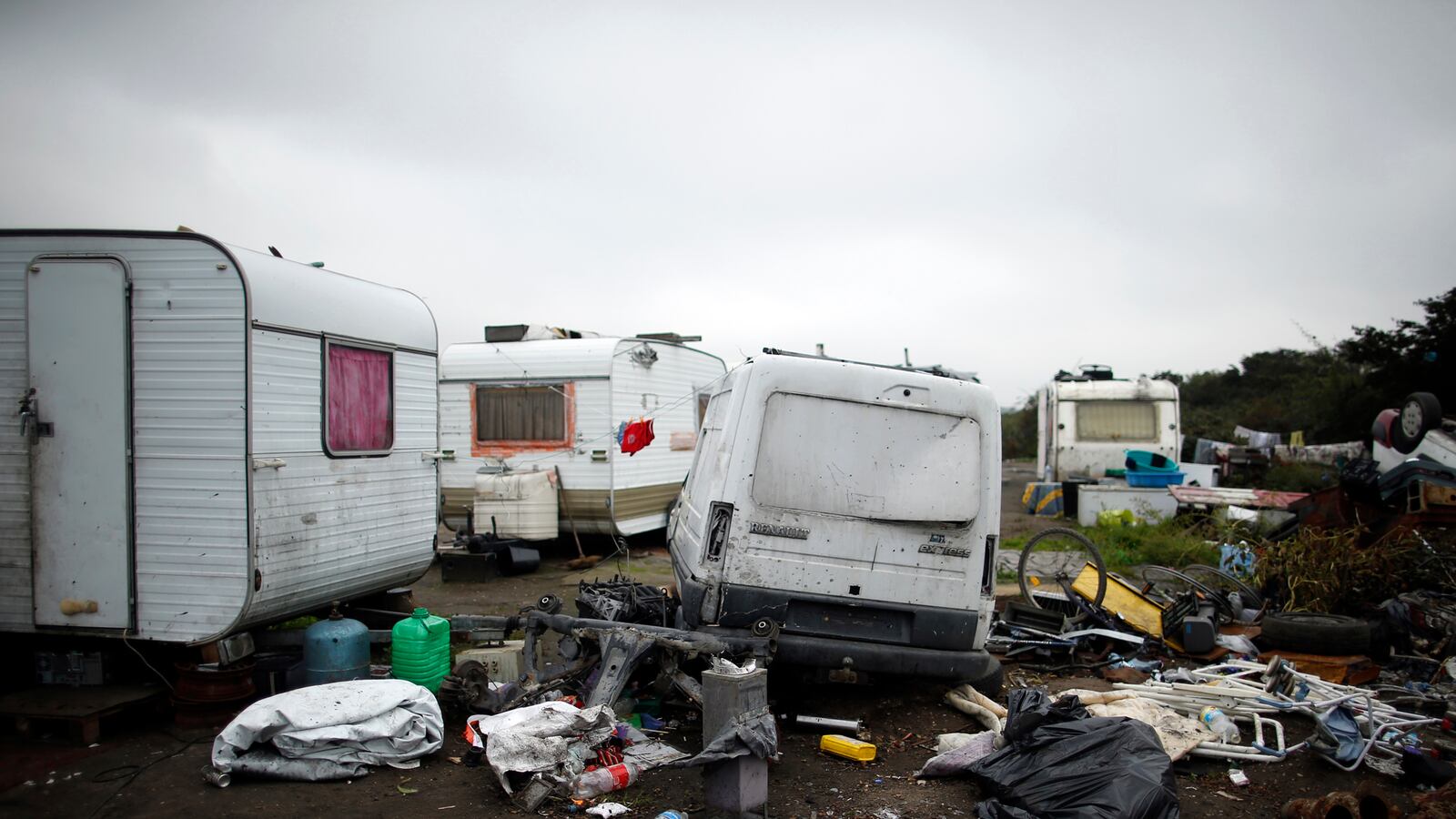 cheats/2014/06/17/french-lynch-mob-puts-roma-teen-in-coma/140617-roma-cheat_ncpjxd