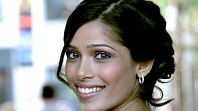 cheats/2008/10/13/straight-outta-bollywood/freida-pinto_995_sqvkoz