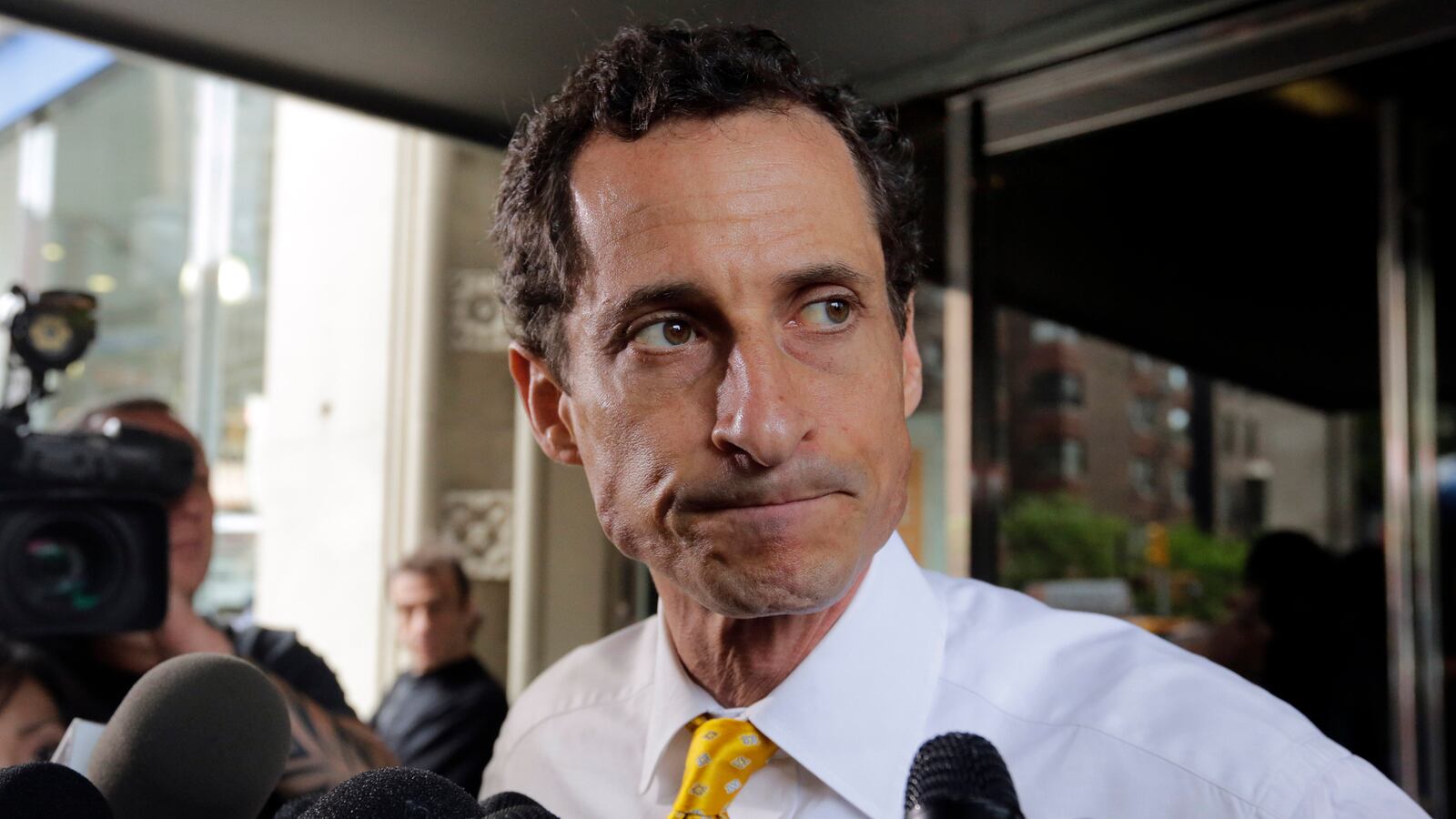 cheats/2013/07/26/anthony-weiner-will-not-pull-out/130726-weiner-cheat_shz9ww