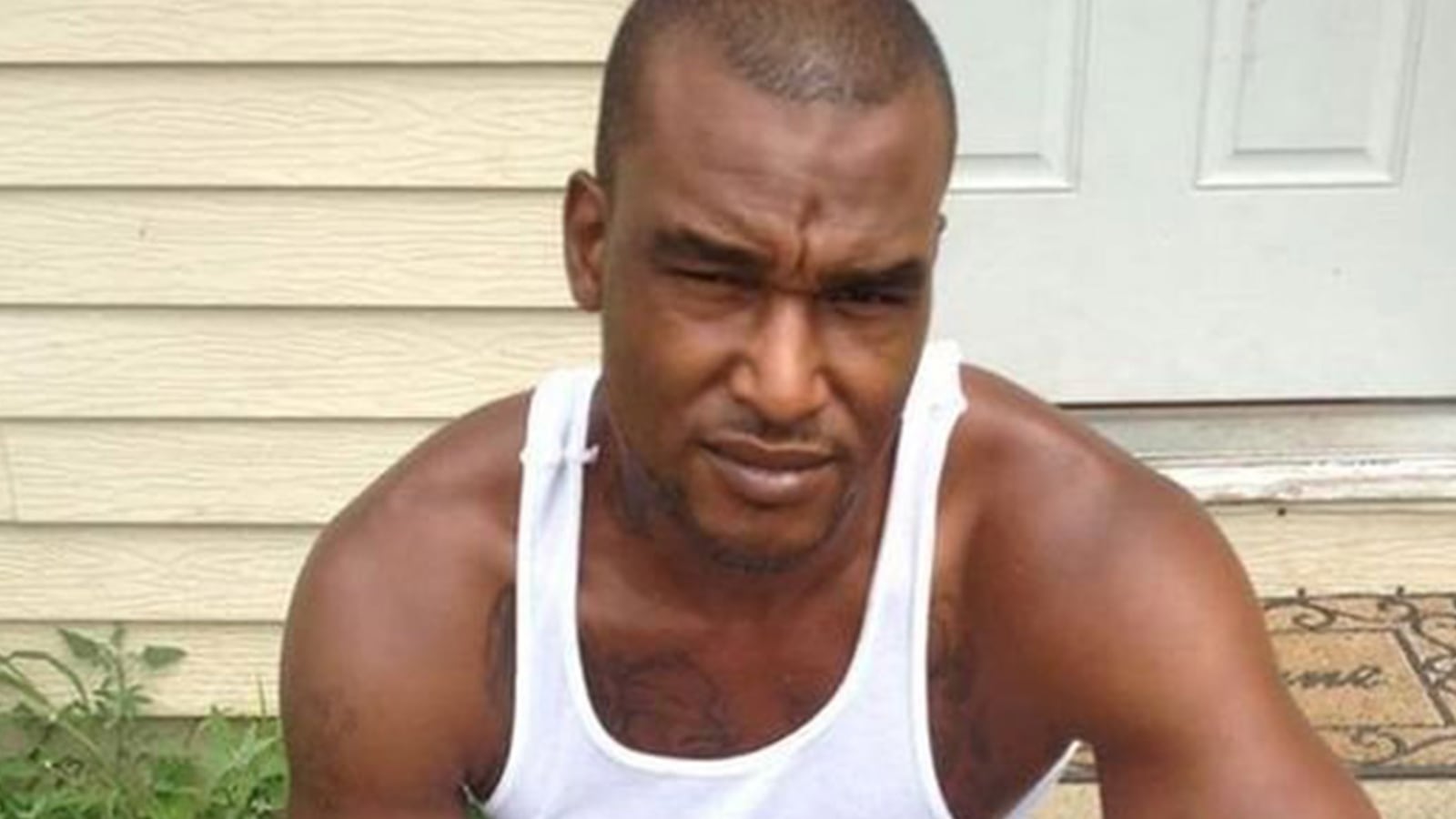 articles/2016/04/07/cops-k9-attacked-this-man-and-they-re-covering-up-his-death/160406-glawe-police-autopsy-tease_vtiw4i