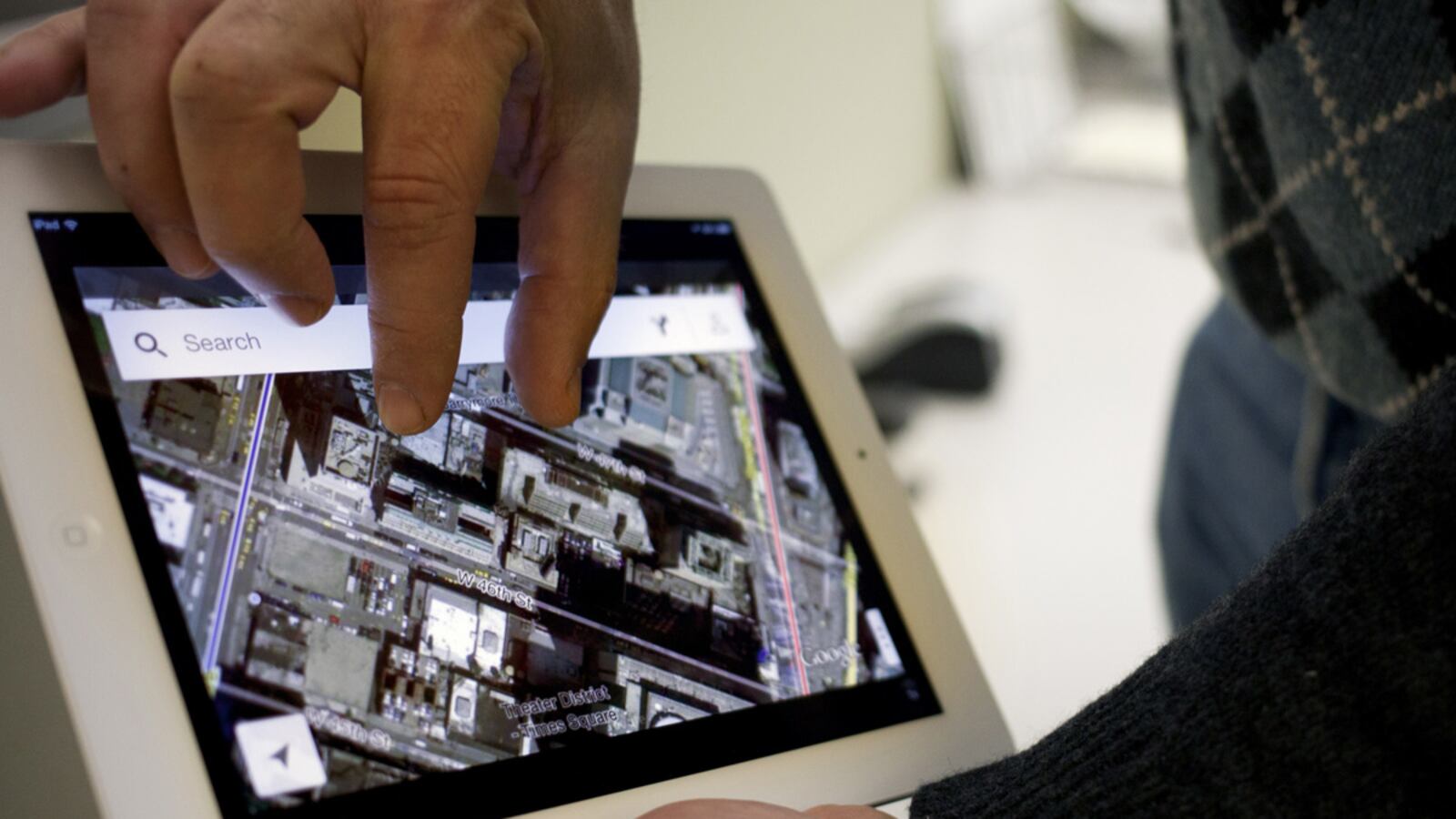 cheats/2012/12/20/apple-s-pinch-to-zoom-patent-rejected/apple-pinch-patent-cheat_rzorch