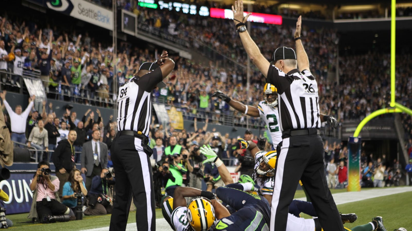 cheats/2012/09/26/report-nfl-refs-reach-deal/seattle-ref-call-cheat_mj3fps