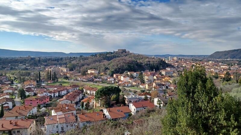 View_over_Gorizia_from_the_monastery_in_Nova_Goria_ongfnt
