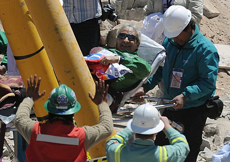 galleries/2010/10/13/chilean-miners-rescue-photos/chilean-miners-10_homy8e