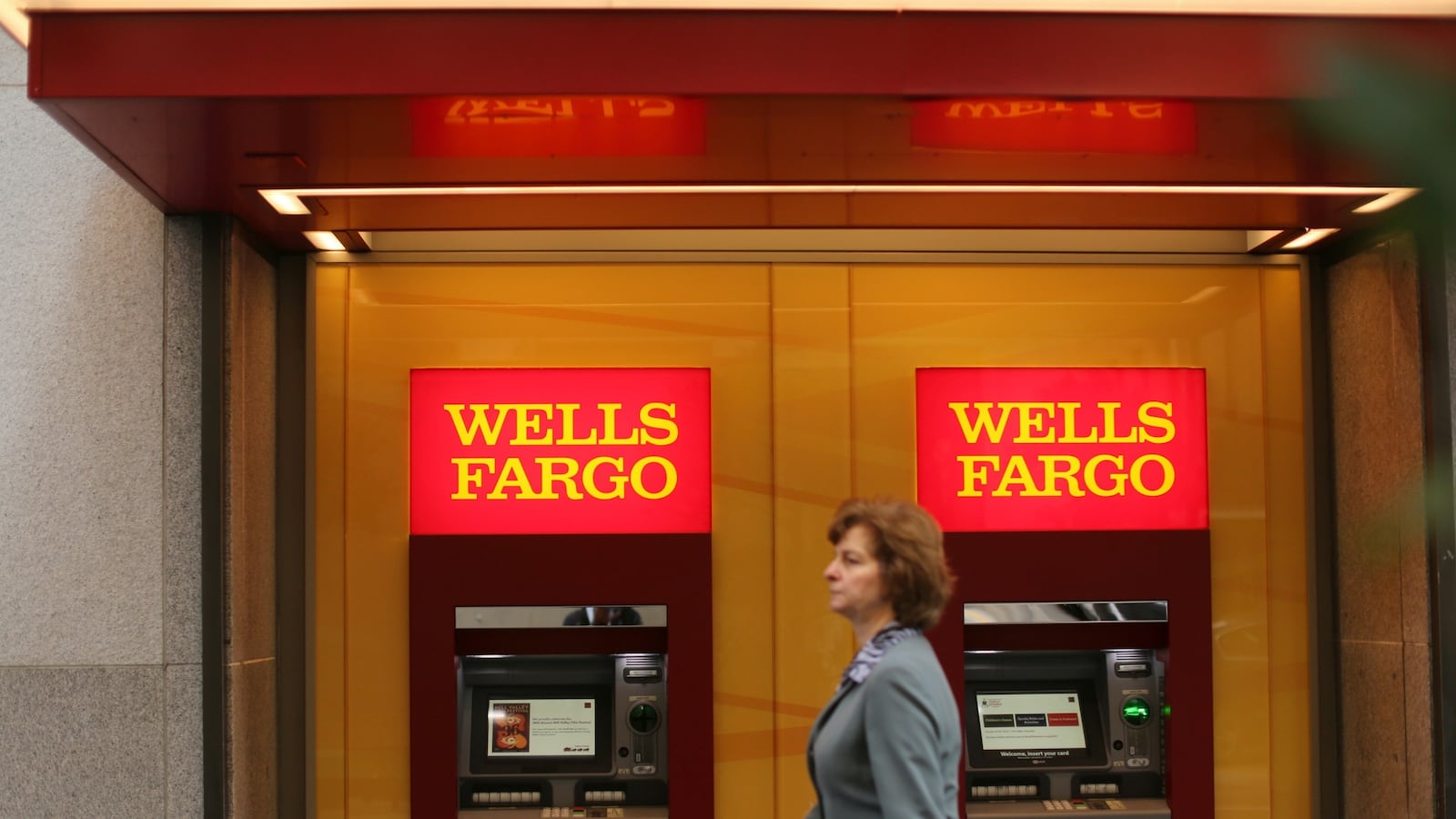 cheats/2016/10/20/ca-opens-criminal-probe-into-wells-fargo-scandal/161019-wells-fargo-california-probe-cheat_xiff7r