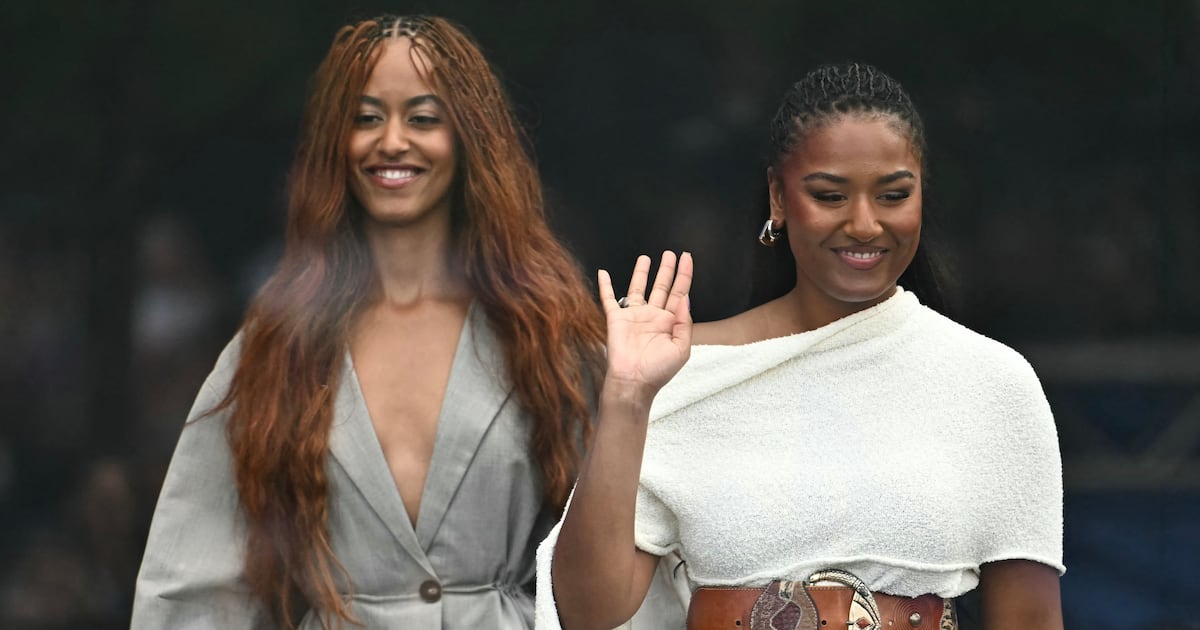 Rarely Seen Obama Sisters Turn Up for Dad's Big Day