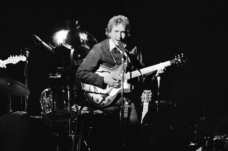 articles/2012/05/24/overrated-underrated-i-do-don-t-believe-in-zimmerman/bob-dylan-tomasky-tease_pxzfjl