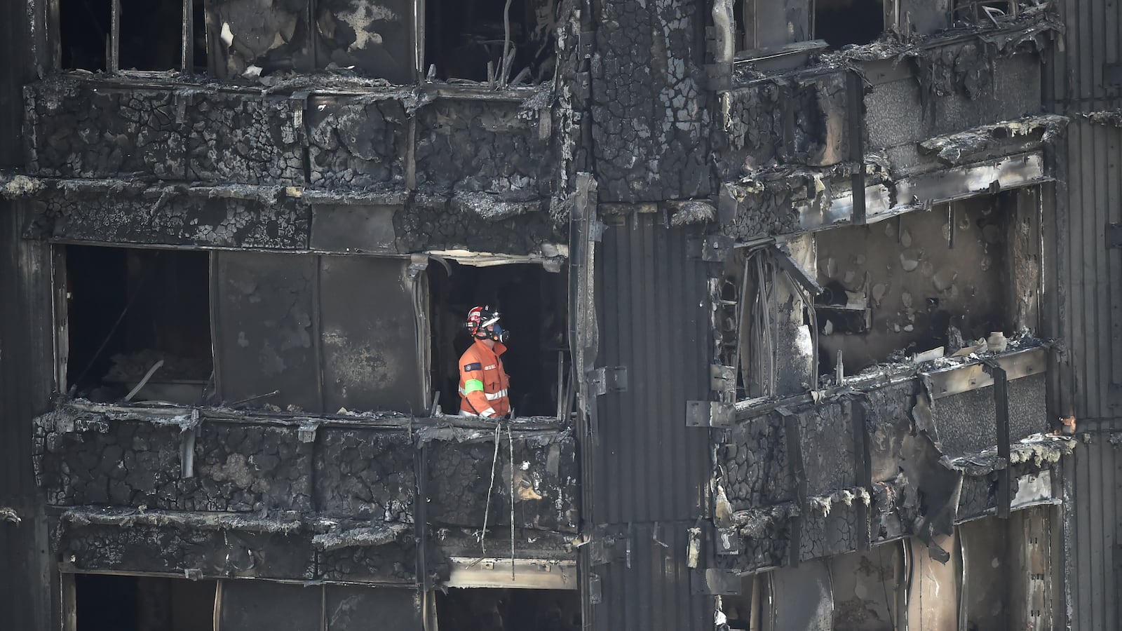 london-grenfell-fire_deuoh3