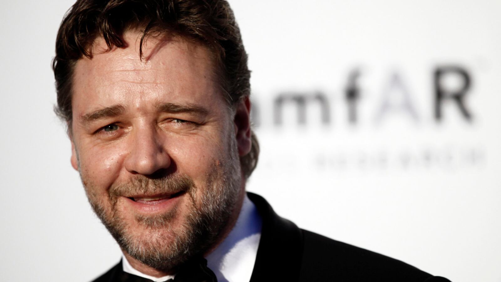 cheats/2012/09/03/coast-guard-picks-up-crowe/russell-crowe-kayak-long-island-cheat_ukgcza
