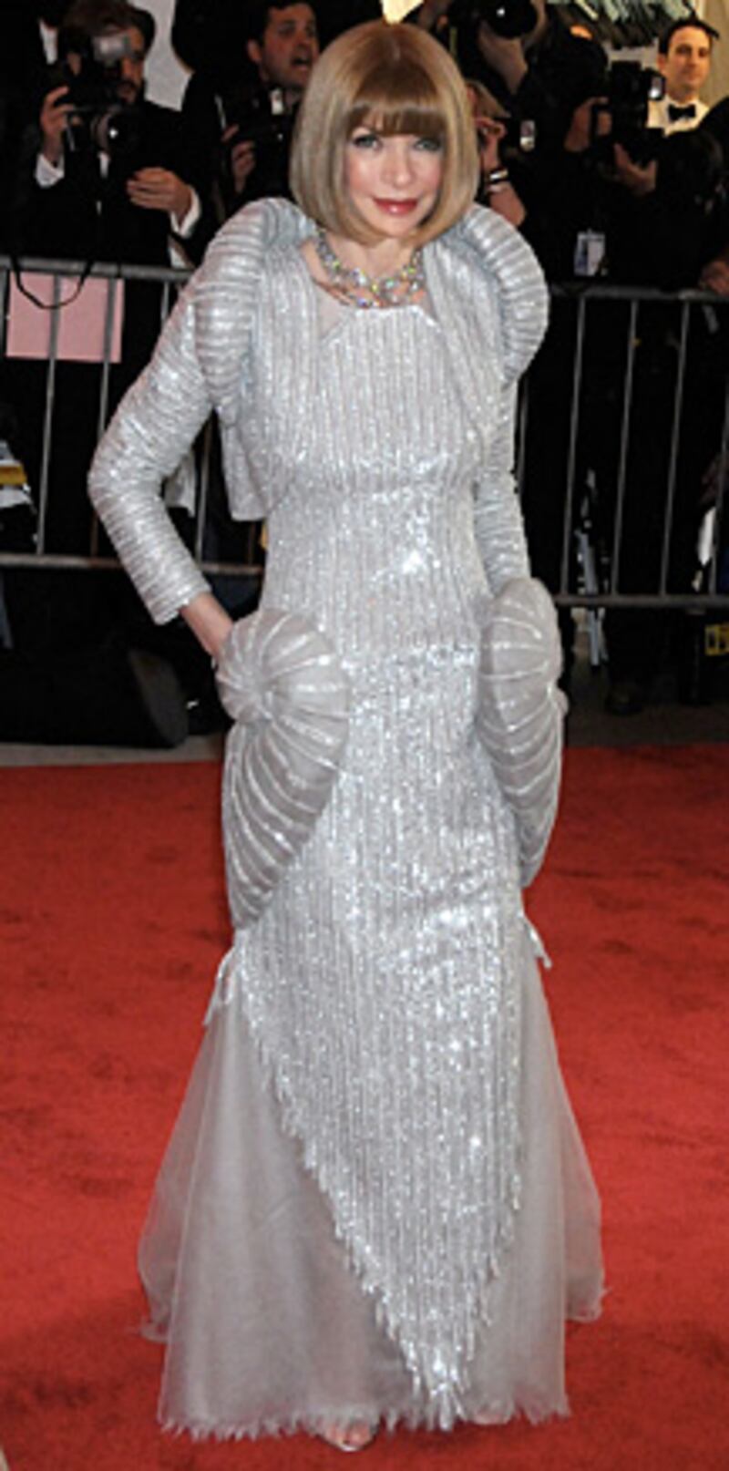 galleries/2009/09/25/p-chanel-hits-hollywood-p/chanel---anna-wintour_iqkmy4