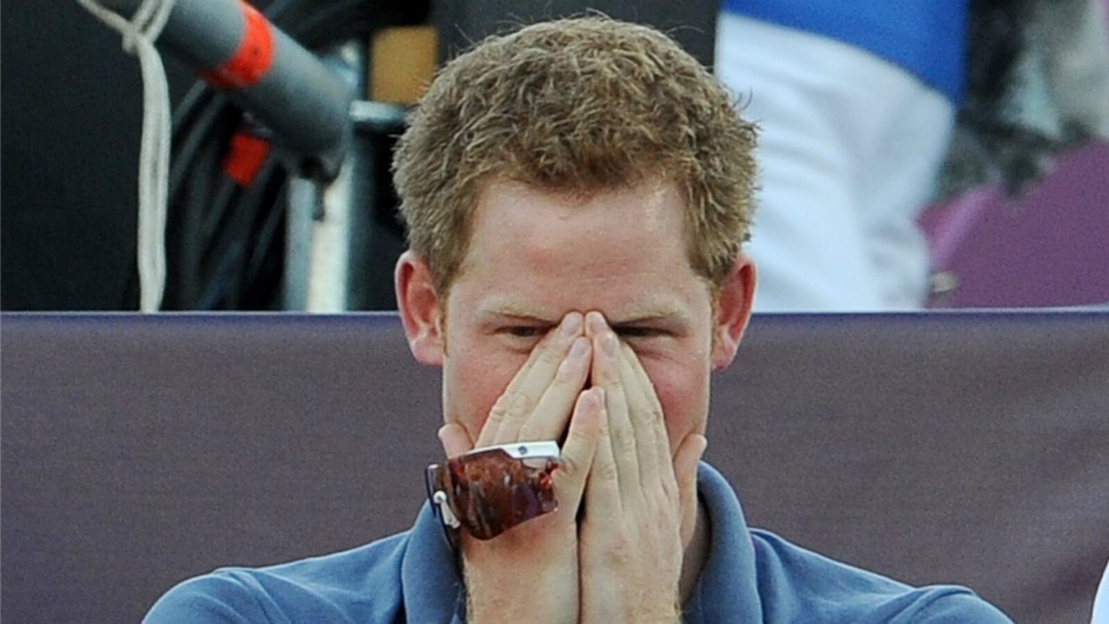 cheats/2012/08/21/naked-photos-of-prince-harry-leak/prince-harry-nude-photos-cheat_mkjqub