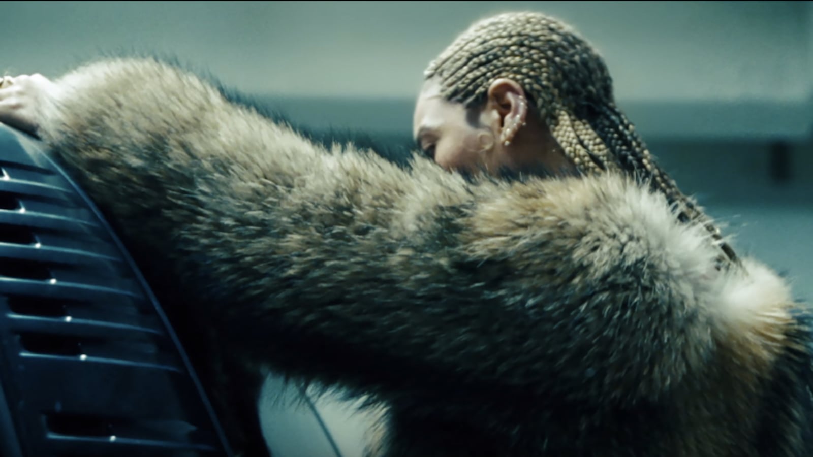 articles/2016/04/24/beyonce-s-lemonade-is-breathtaking-but-is-the-music-any-good/160423-fallon-beyonce-tease_vwrxmh