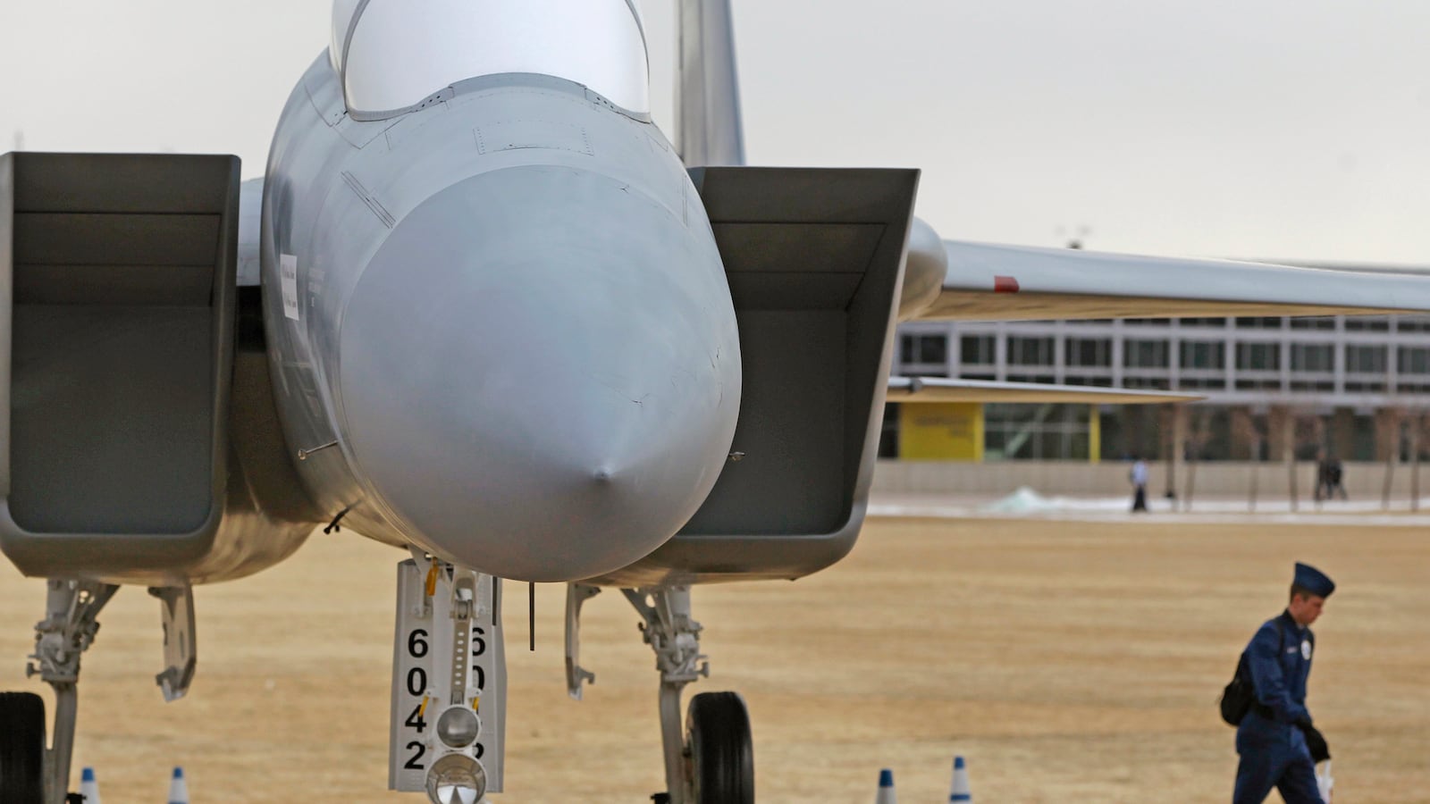 articles/2013/10/16/panetta-slams-senate-deal-for-failing-to-deal-with-defense-cuts/131016-defense-budget-rogin-tease_ckzpfy