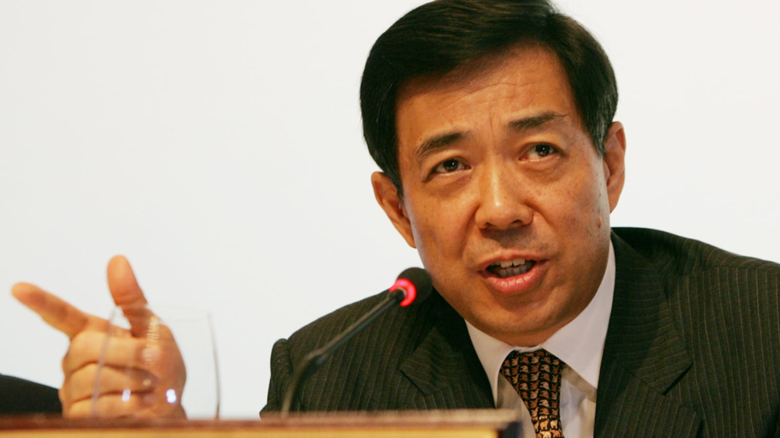 cheats/2012/09/28/bo-xilai-to-face-justice/bo-xilai-justice-cheat_yrwtqk