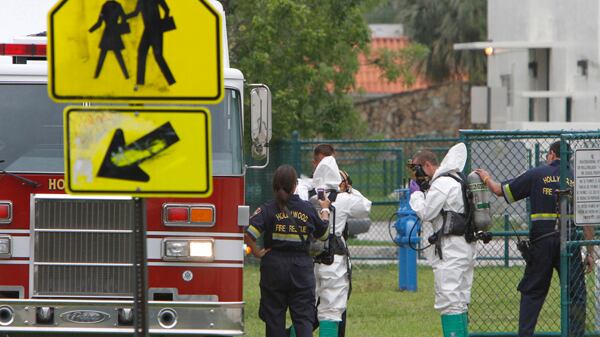 cheats/2012/05/31/another-sign-of-the-apocalypse/zombies-attack-la-highschool_c2fquk