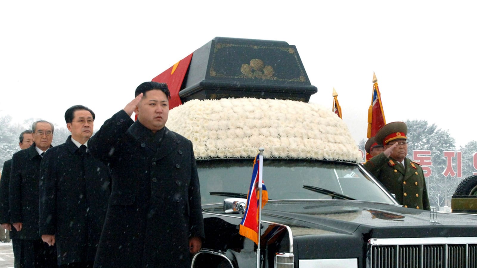 cheats/2011/12/28/kim-jong-un-named-supreme-leader/kim-jong-un-funeral-box_jgzrwm