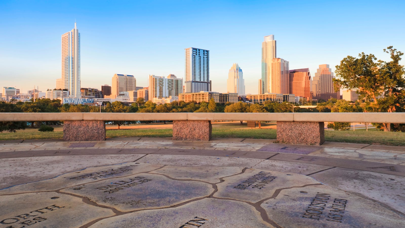 articles/2013/07/30/hot-u-s-cities-that-offer-both-jobs-and-culture-are-mostly-southern-and-modest-sized/130730-aspirational-cities-tease-new_ylyjzz