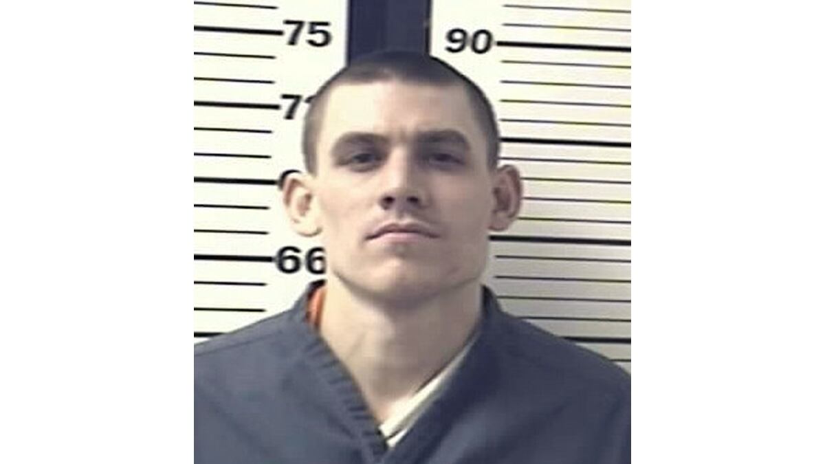 cheats/2013/03/21/texas-shootout-suspect-identified/130321-even-ebel-mug-cheat_eol2xq