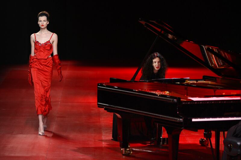 articles/2013/03/01/deconstructing-dance-at-nina-ricci-fall-2013-paris-fashion-week/ninariccifw2013_mlms66