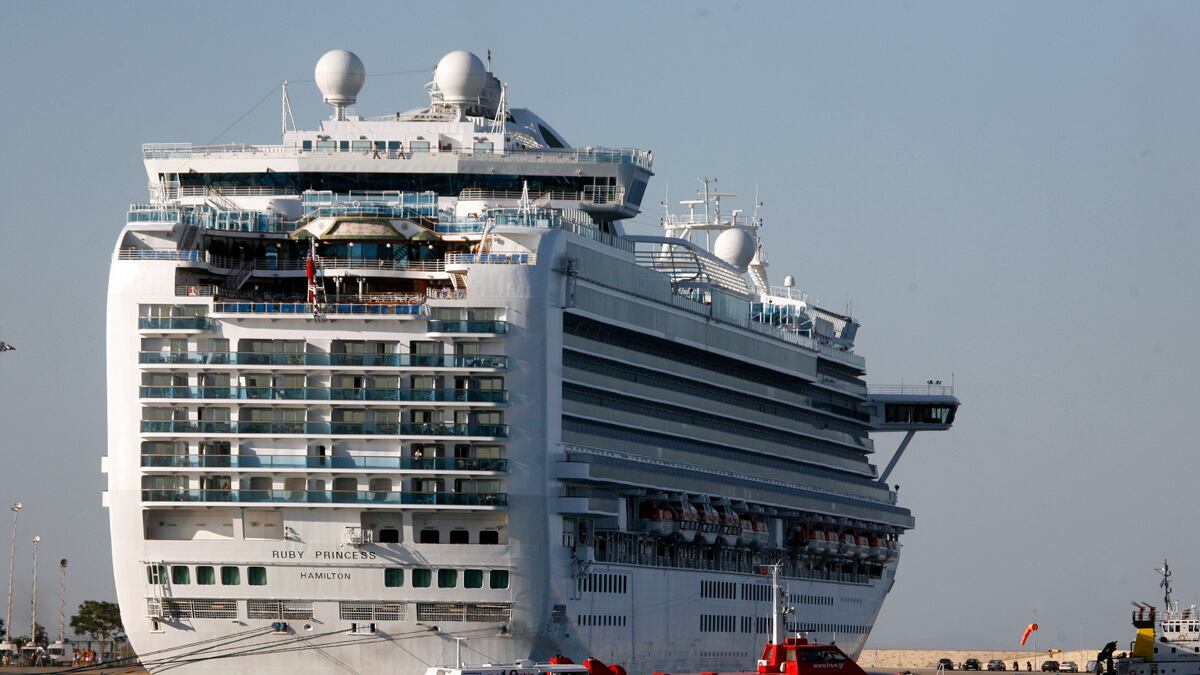 cheats/2012/02/04/200-cruise-passengers-fall-ill/princess-cruise-norovirus-cheat_t2kpen