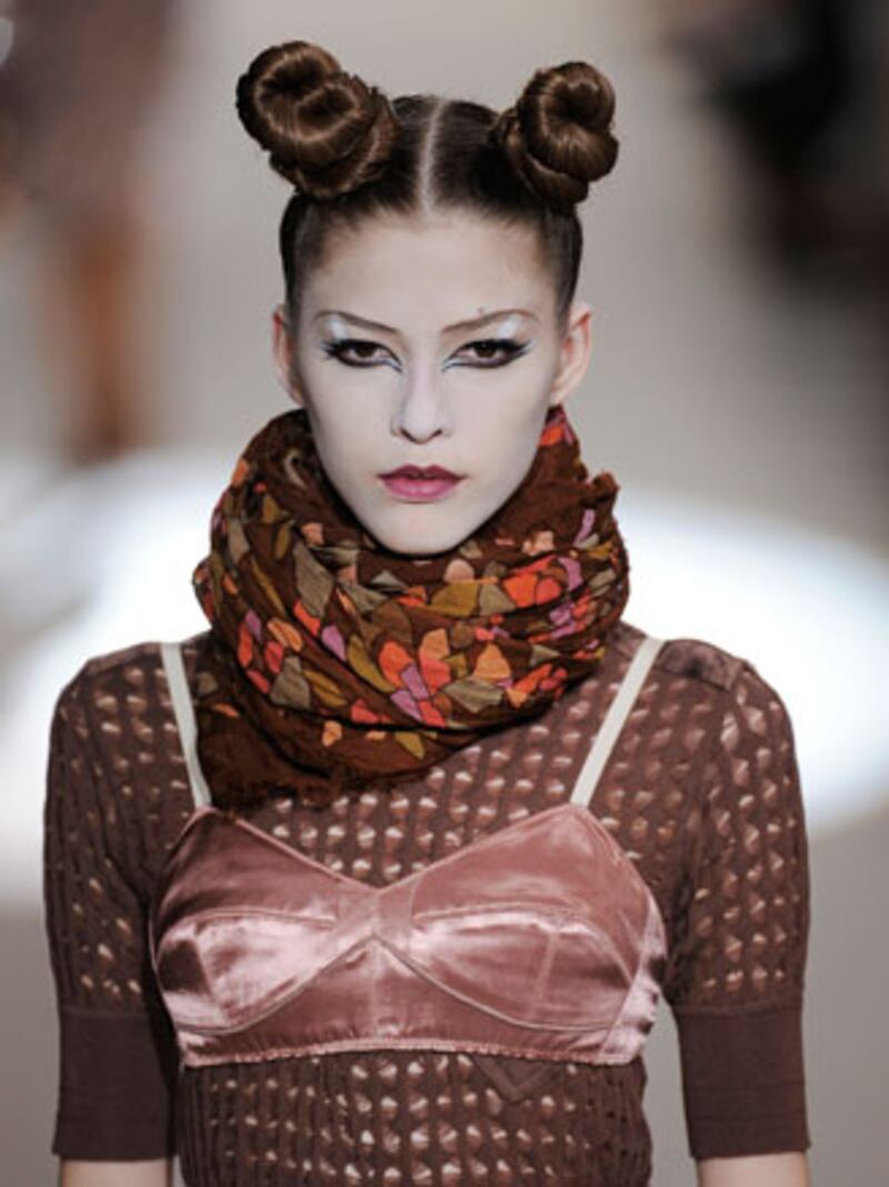 galleries/2009/09/22/backstage-beauty/gates-backstage-beauty-11_xbm0xw
