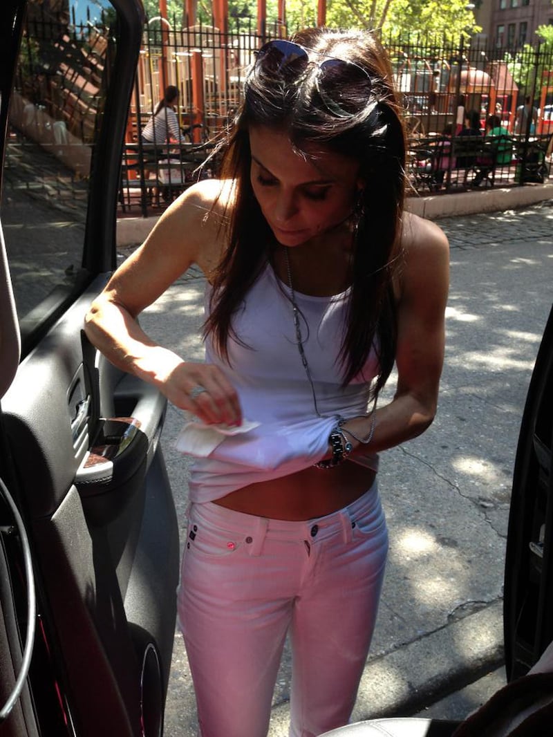 galleries/2013/08/18/lady-gaga-olivia-wilde-more-celebrity-twitter-pictures-photos/130815-celeb-instagram-06_vupls4