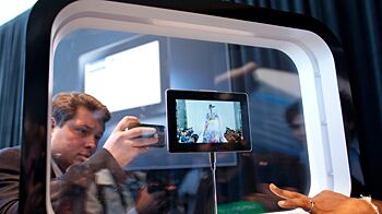 cheats/2010/09/28/rim-reveals-first-tablet/rim-tablet_lzwcik