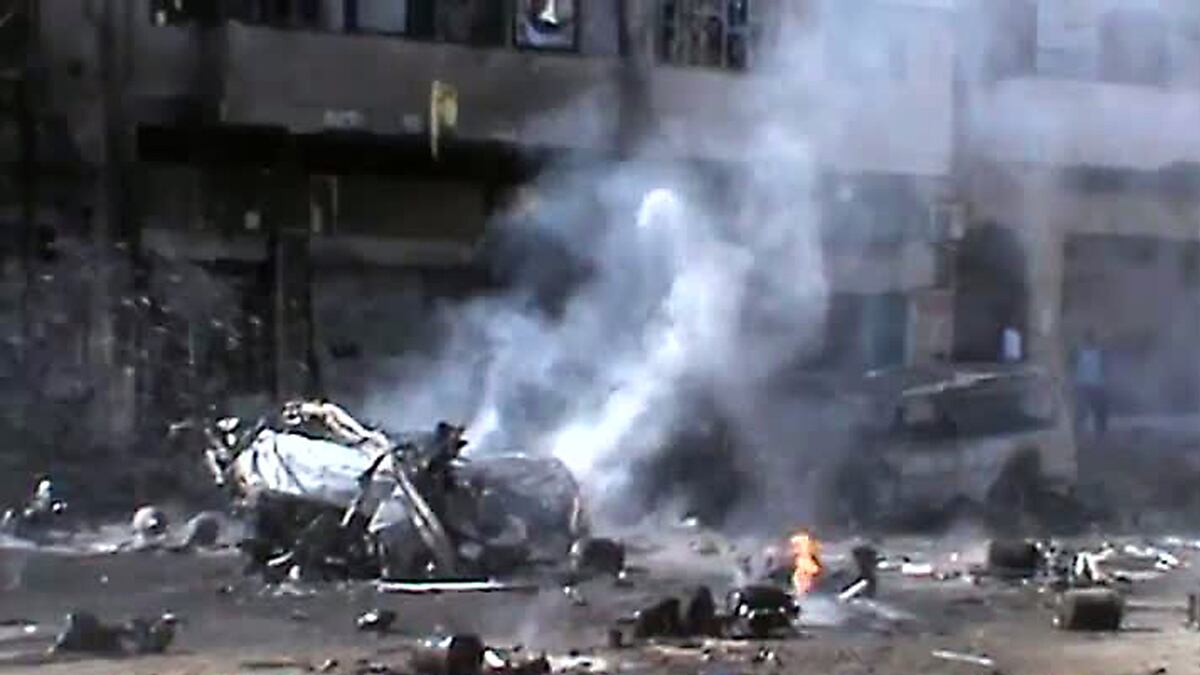 cheats/2012/03/26/syrian-troops-attack-homs/syria-homs-mortar-cheat_qbsnir