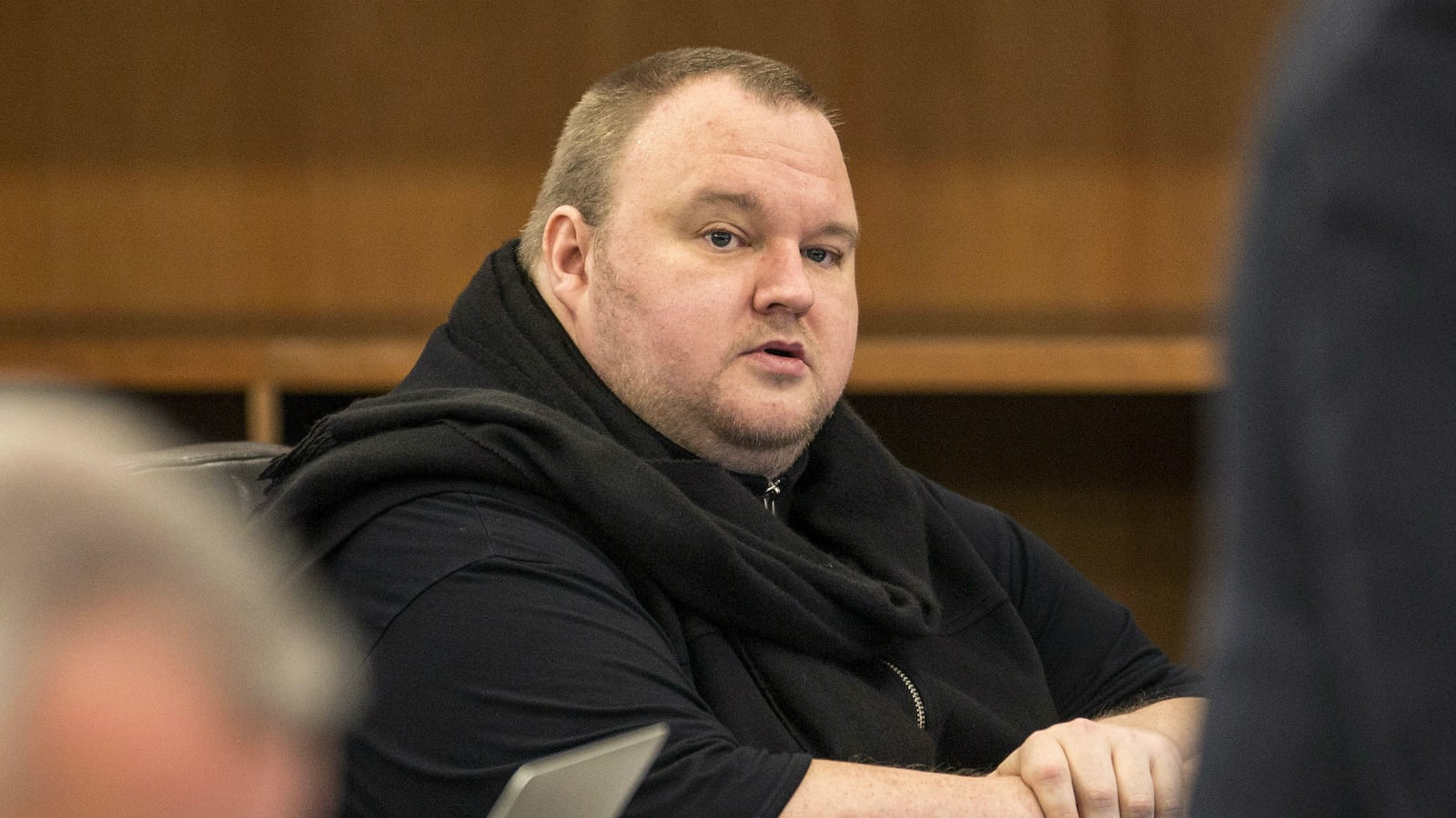 cheats/2015/12/22/nz-court-kim-dotcom-can-be-extradited/151222-kim-dotcom-cheat_rnsm4o