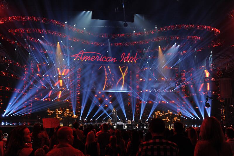 articles/2013/05/17/american-idol-isn-t-dead-yet/130516-Fallon-American-Idol-tease_gn52tw