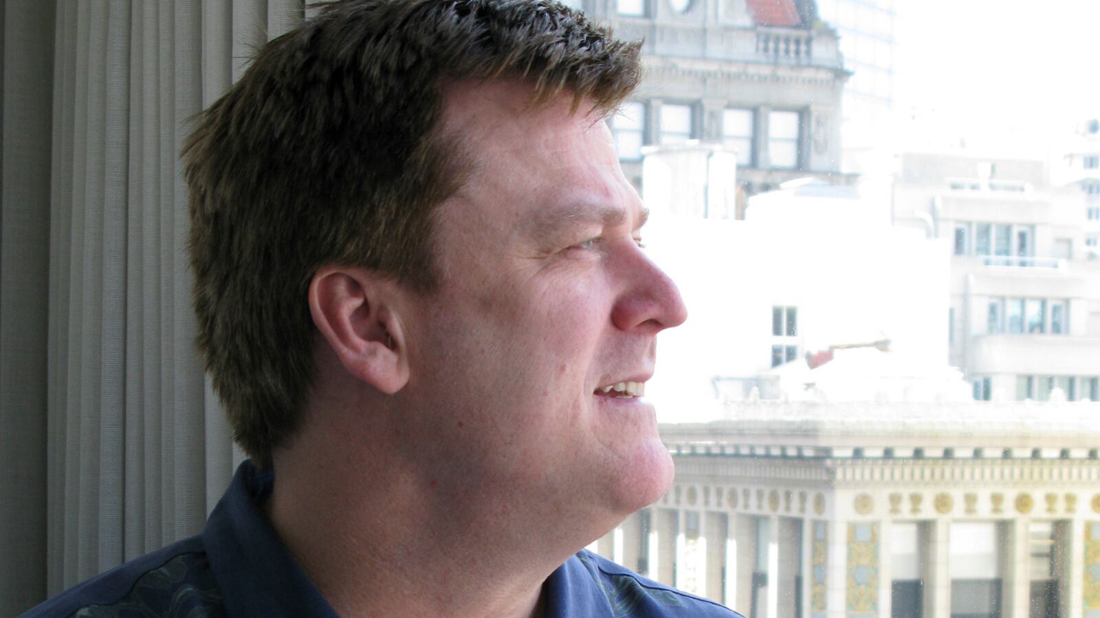 2008-05-09T120000Z_1216283397_GM1E4591Q6X01_RTRMADP_3_OVERSTOCK_dp6zcv