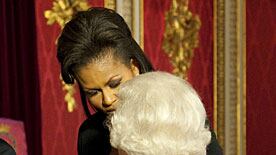 cheats/2009/04/02/michelle-meets-the-queen/michelle-obama-queen_yuv3fg