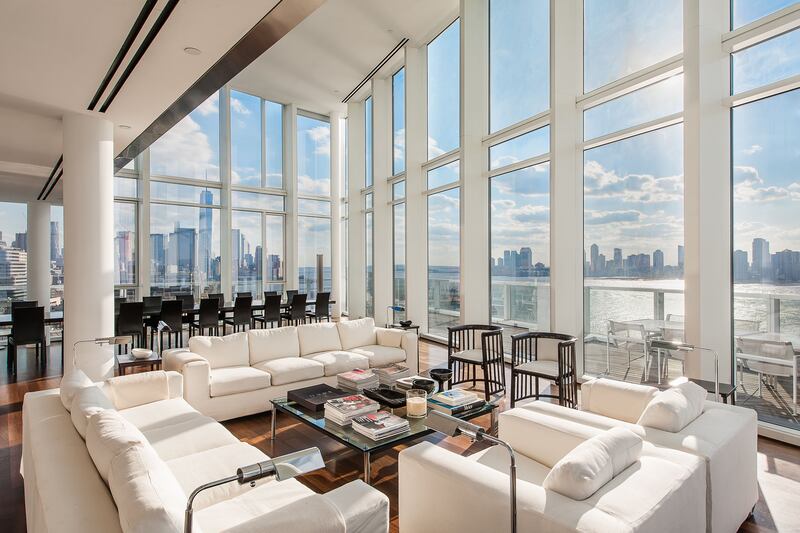 galleries/2014/12/06/omg-i-want-this-house-new-york-city-photos/141204-penthouse-1_lit2f6