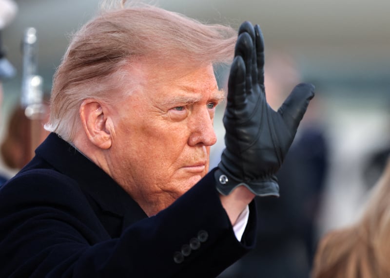 President Donald Trump waves as Chinese President Xi Jinping arrives at Joint Base Andrews, Maryland, September 23, 2026.