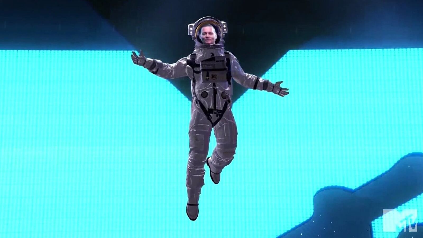 FbSeJO-X0AkFEIC_vowtjk