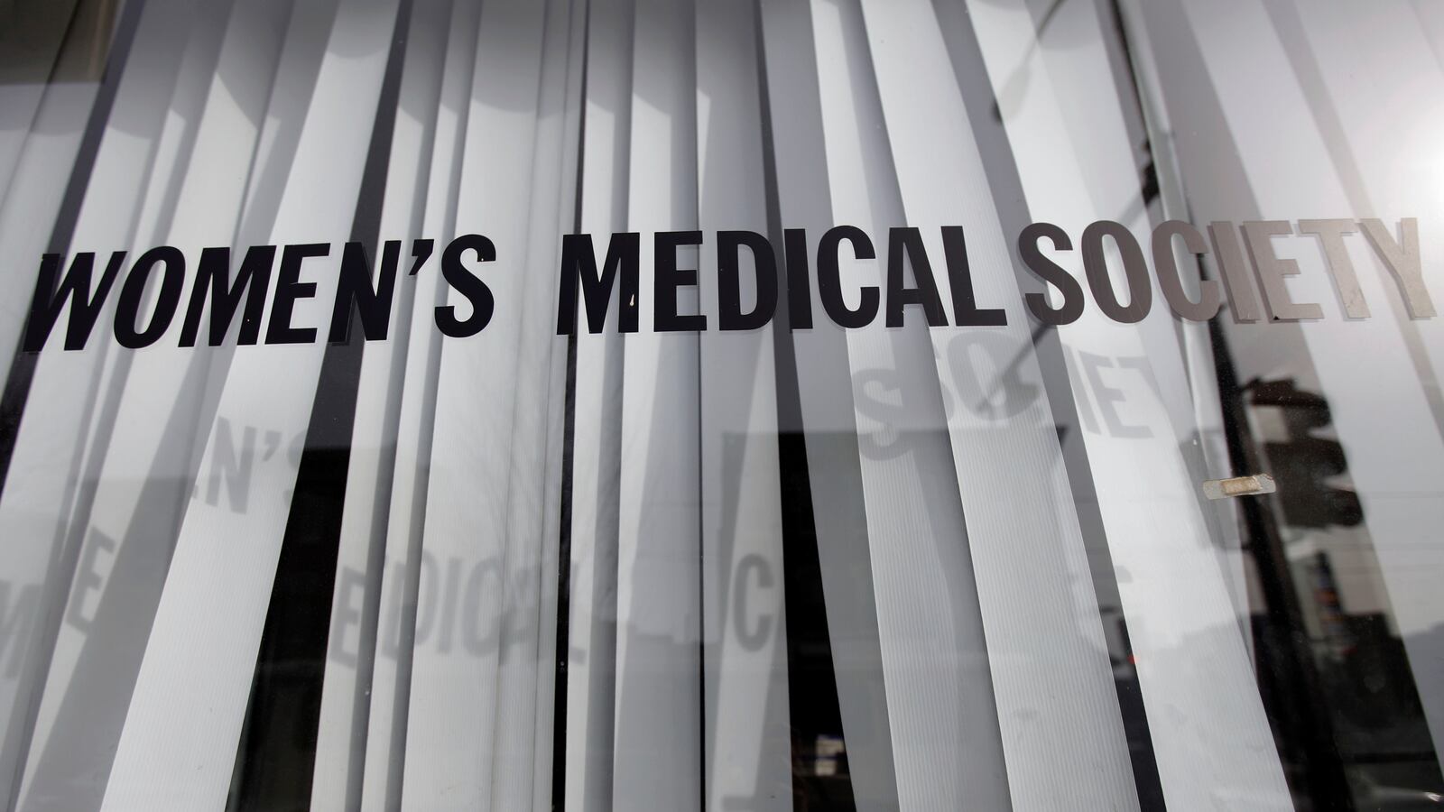 cheats/2013/03/19/abortion-doctor-s-murder-trial-begins/130319-philly-abortion-murder-cheat_dwtrwm