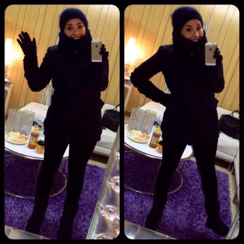 galleries/2014/01/04/miley-cyrus-james-franco-the-week-s-best-celebrity-selfies-photos/140104-celeb-selfies-demi_gux03e