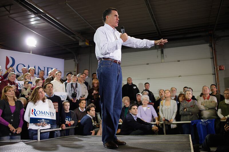 galleries/2012/01/04/caucus-style-from-rick-santorum-s-sweater-vests-to-michelle-bachmann-s-eyelashes-photos/gop-primary-fashion-romney-full_eyljdh