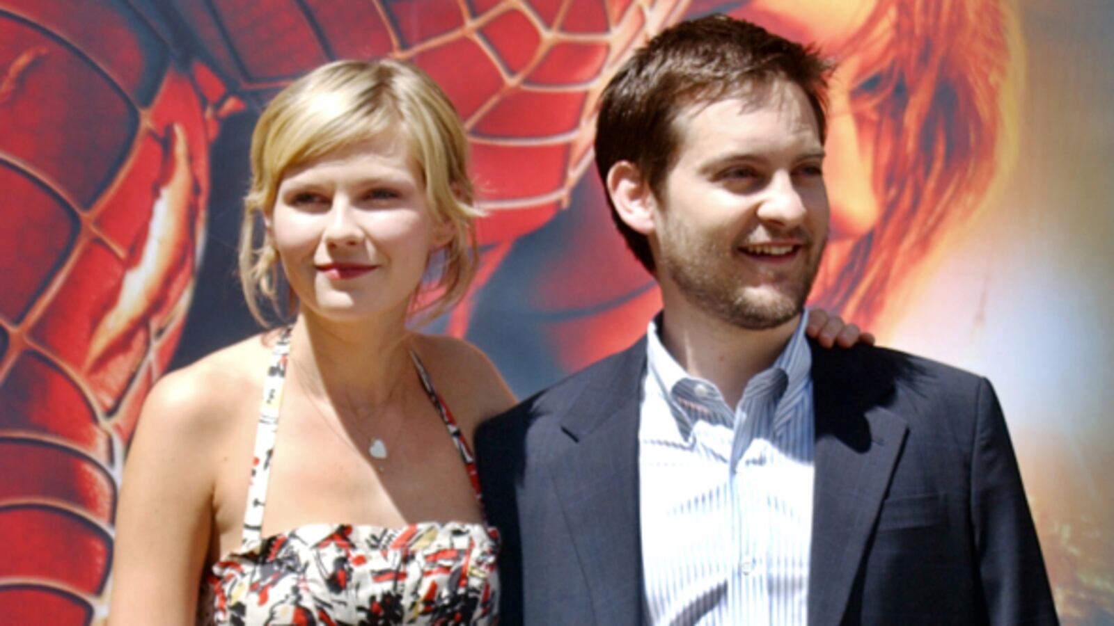 cheats/2010/01/11/maguire-out-of-spider-man-4/sx-top---spiderman-dunst-and-maguire_oaxt2p