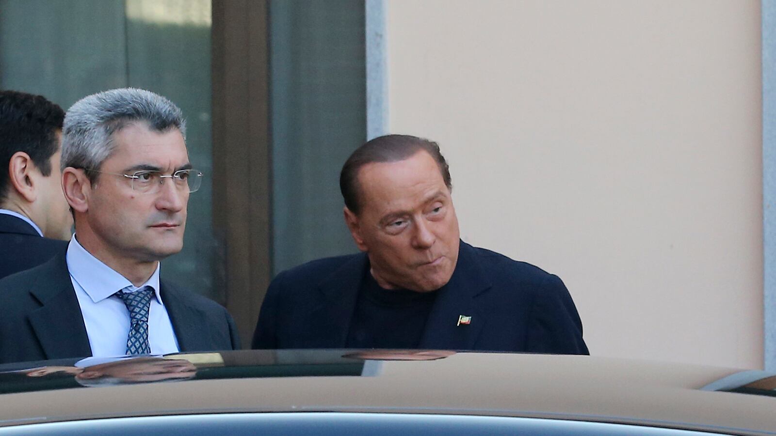 cheats/2014/05/09/berlusconi-starts-community-service/140709-Berlusconi-cheat_x2cqgb