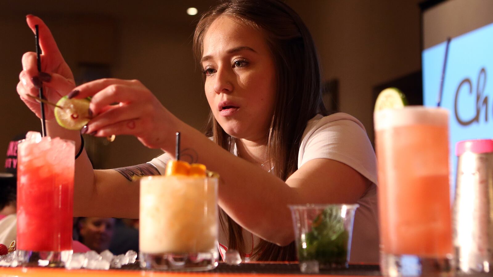 180221-rothbaum-speedrack-tease_cnh13i