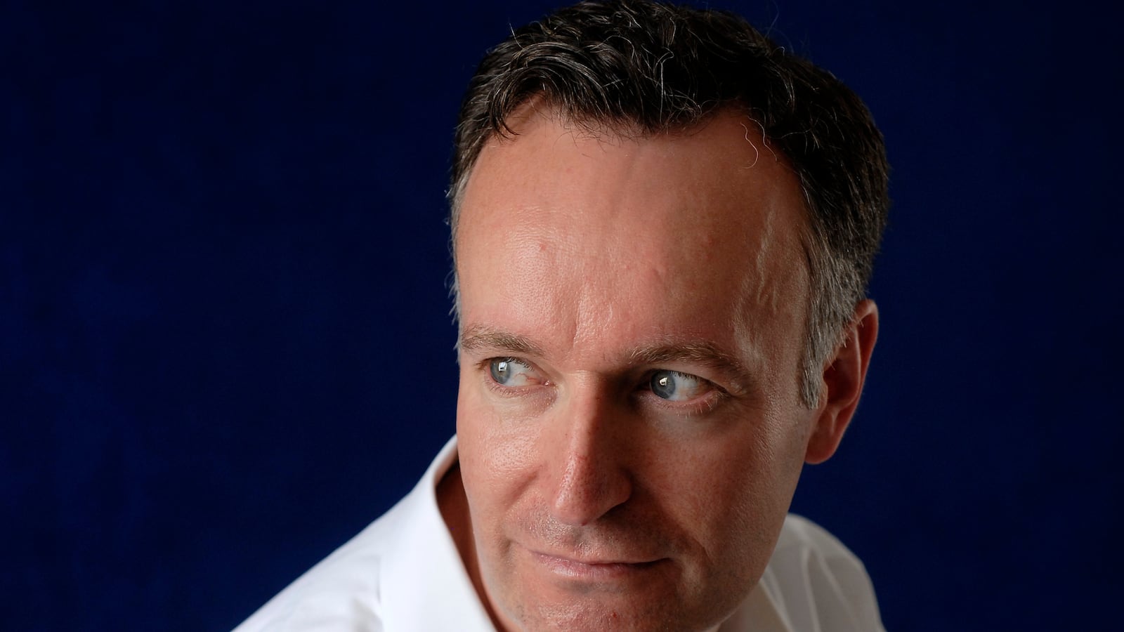 articles/2013/01/31/andrew-o-hagan-s-six-favorite-essay-collections/130131-book-bag-andrew-ohagan-tease_i6gepx